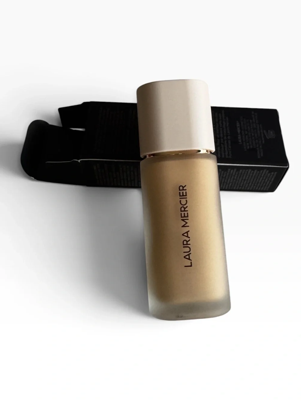 Laura Mercer Paris of New York Real Flawless Weightless Perfecting Foundation